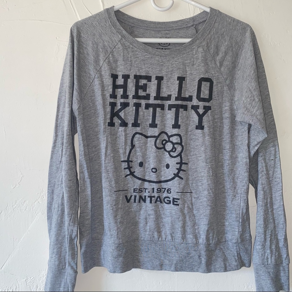 VINTAGE HELLO KITTY SWEATSHIRT